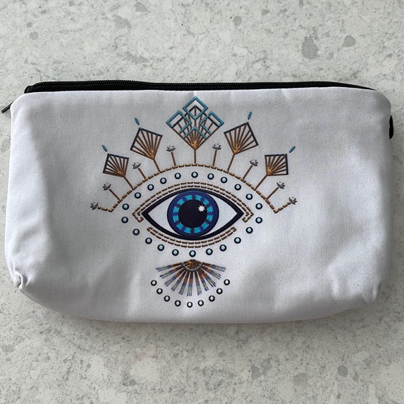New! Evil eye 🧿 makeup bag!! - Picture 2 of 6